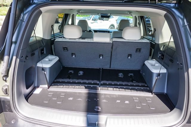 Used 2025 Hyundai Santa Fe SEL FWD image 26