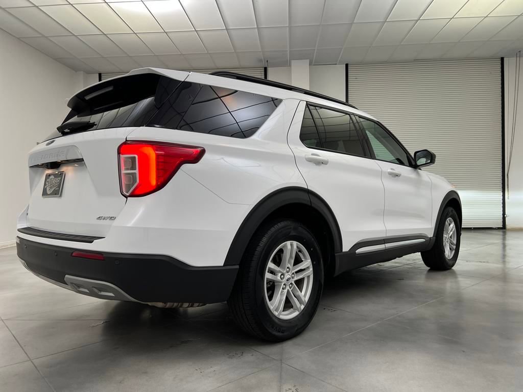 Used 2024 Ford Explorer XLT w/ Equipment Group 202A image 7