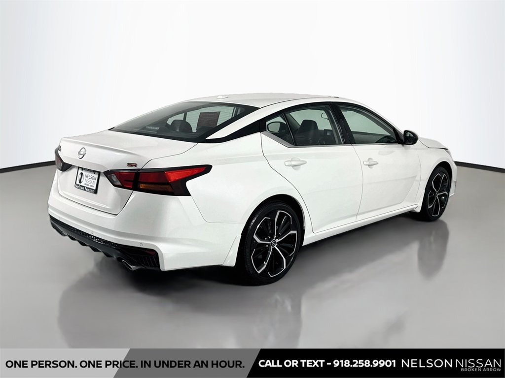 Certified 2025 Nissan Altima 2.5 SR w/ SR Premium Package FWD image 5