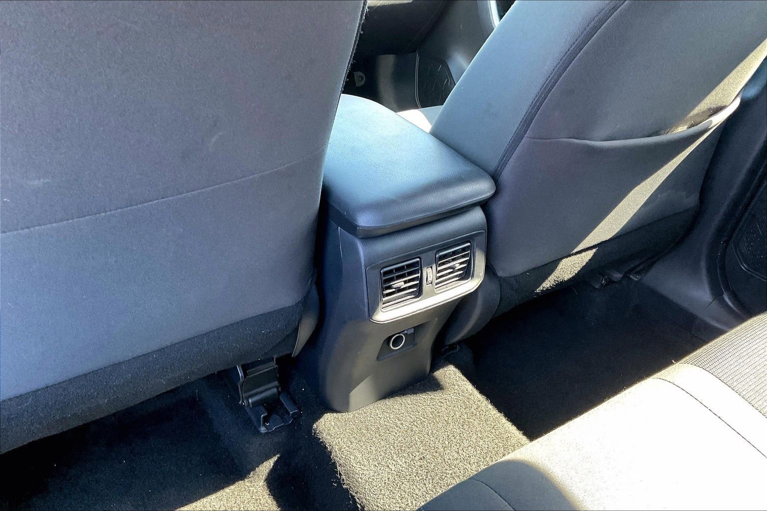 Used 2024 Toyota RAV4 LE image 10