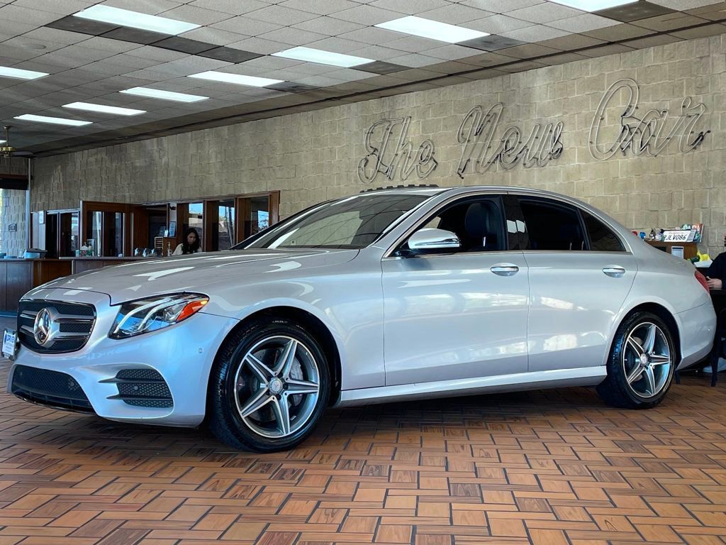 Used 2017 Mercedes-Benz E 300 4MATIC image 4