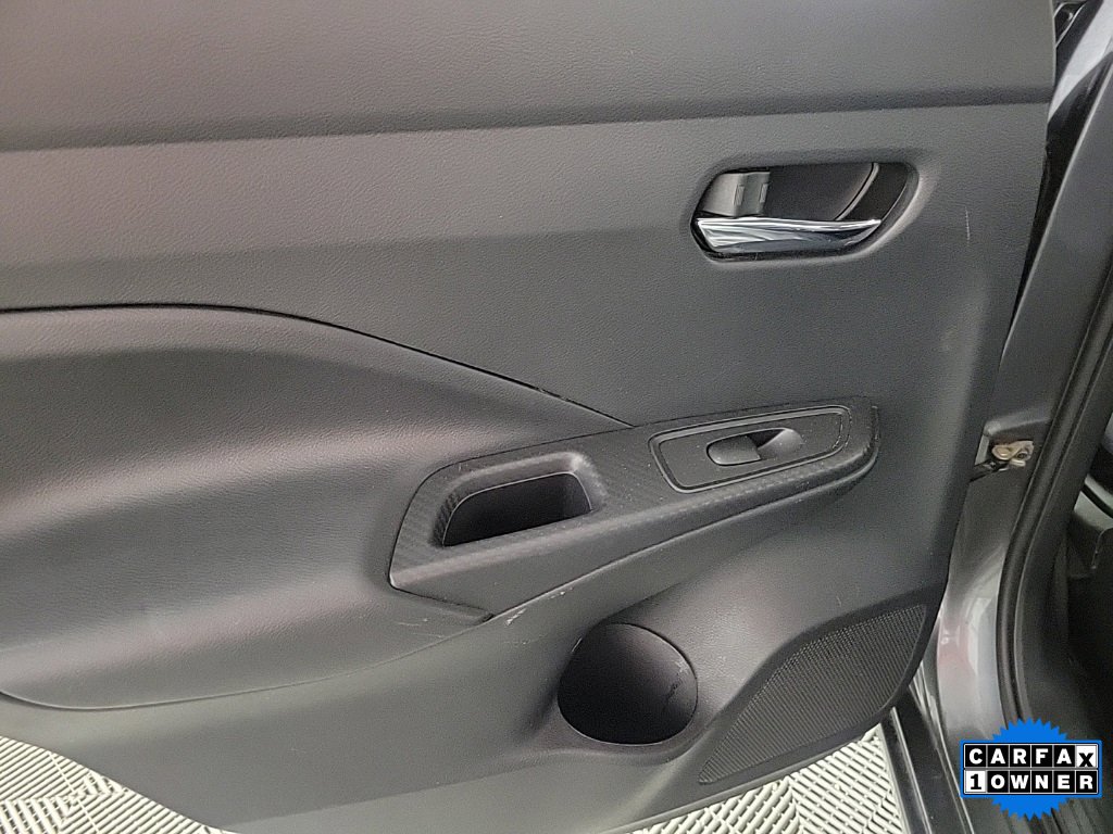 Used 2023 Nissan Versa SV image 11
