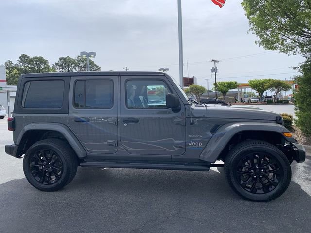 Used 2021 Jeep Wrangler Unlimited Sahara w/ Dual Top Group AWD/4WD image 9
