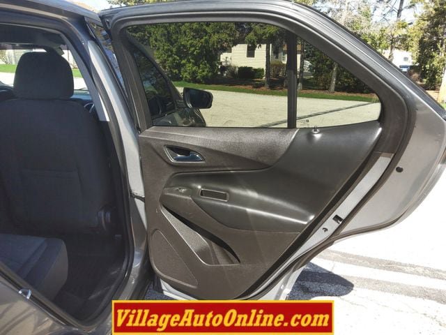 Used 2018 Chevrolet Equinox LT FWD image 32