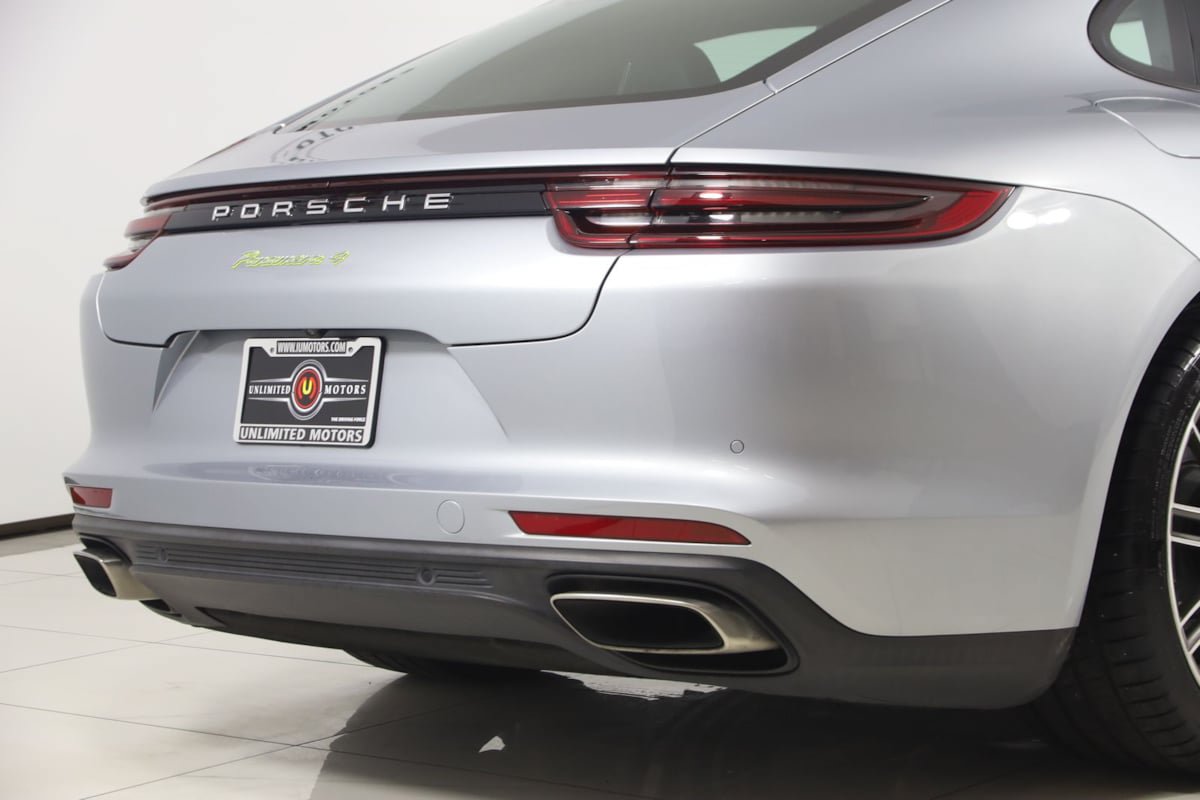 Used 2018 Porsche Panamera 4 AWD/4WD image 57