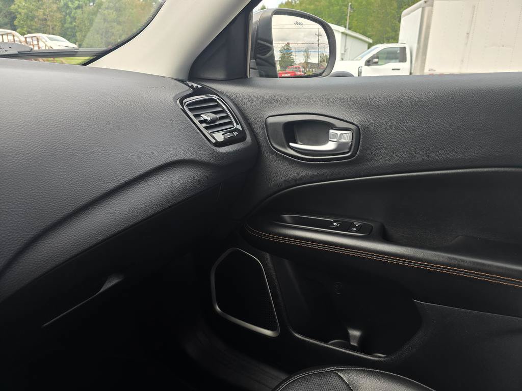 Used 2021 Jeep Compass Limited w/ Elite Interior Group AWD/4WD image 23