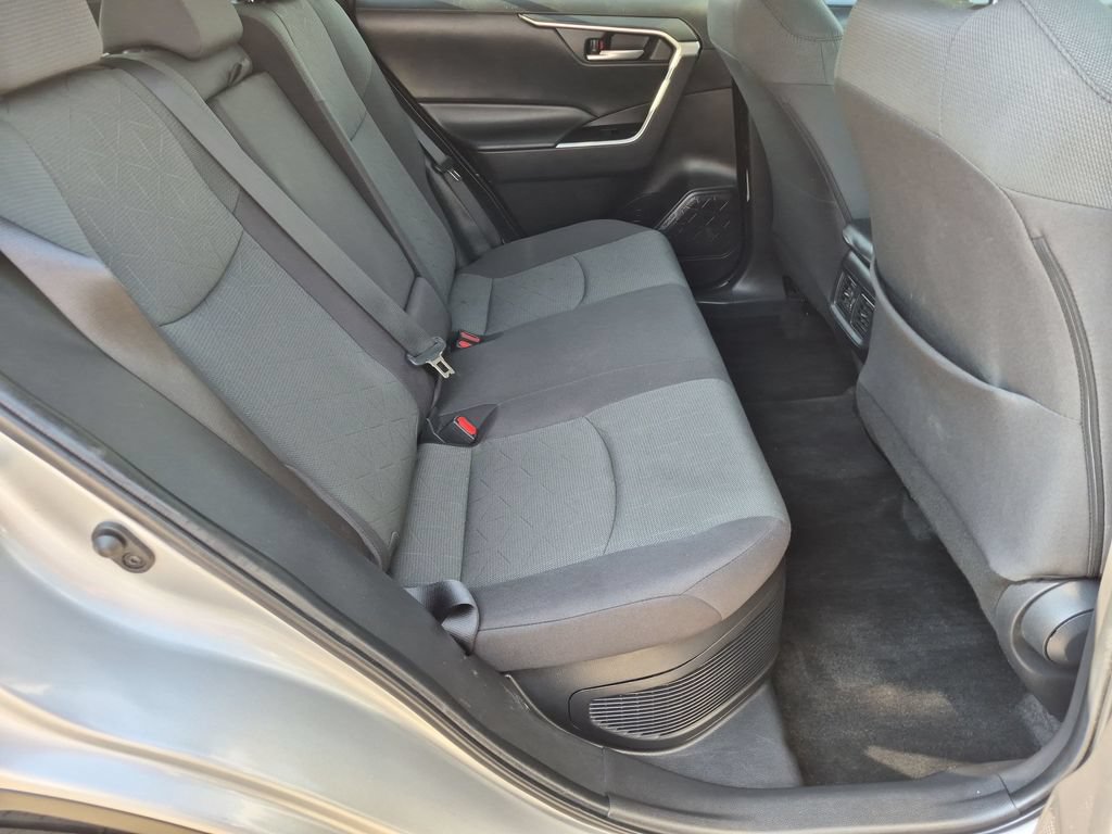 Used 2023 Toyota RAV4 XLE AWD/4WD image 17