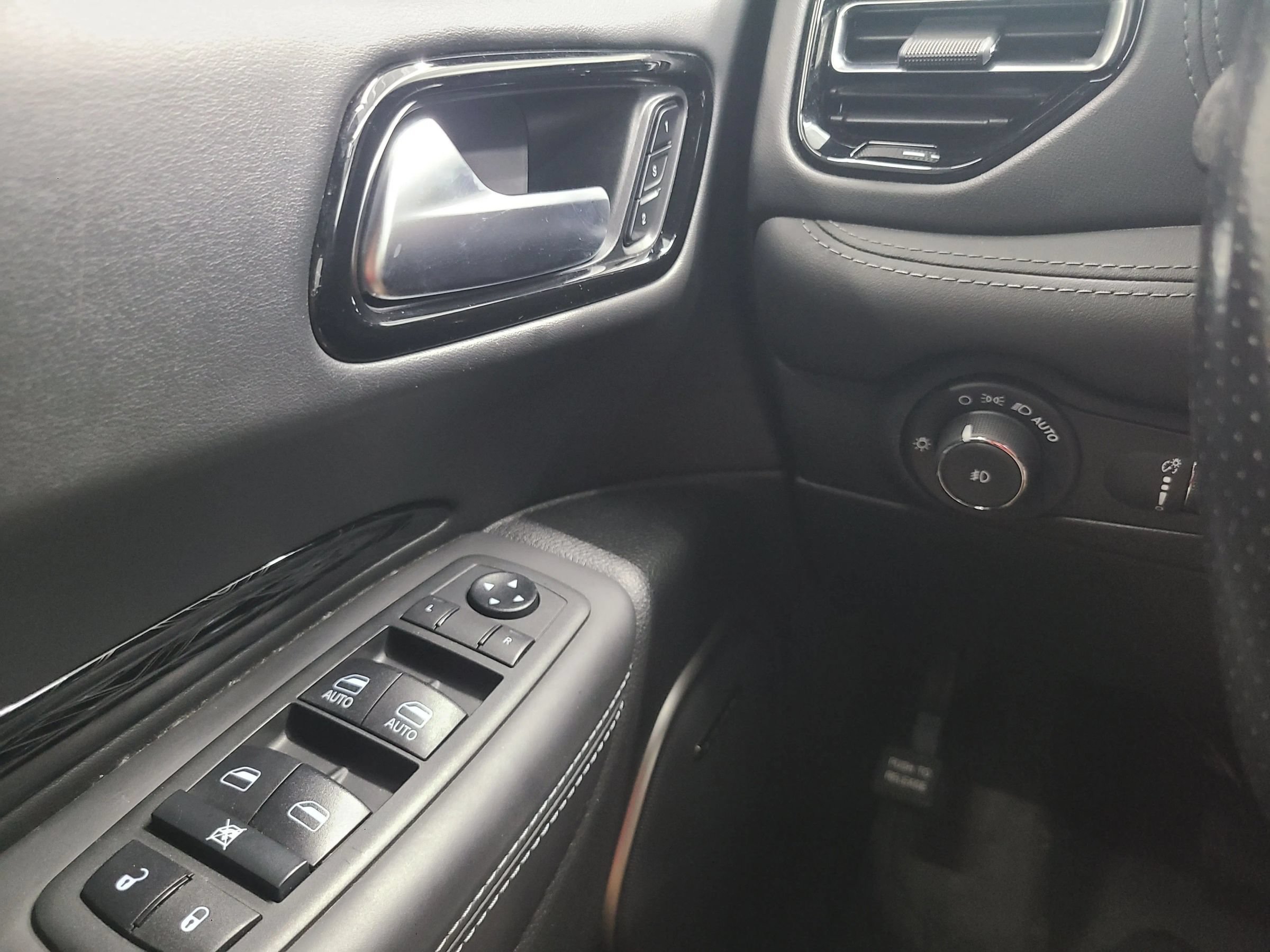 Used 2021 Dodge Durango Citadel w/ Premium Entertainment Group AWD/4WD image 31