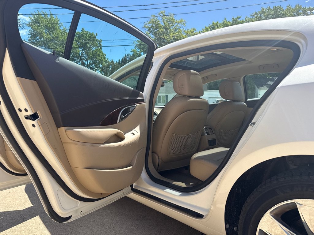 Used 2011 Buick LaCrosse CXS FWD image 13