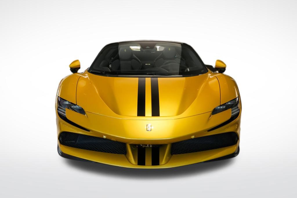 Used 2024 Ferrari SF90 Spider image 8