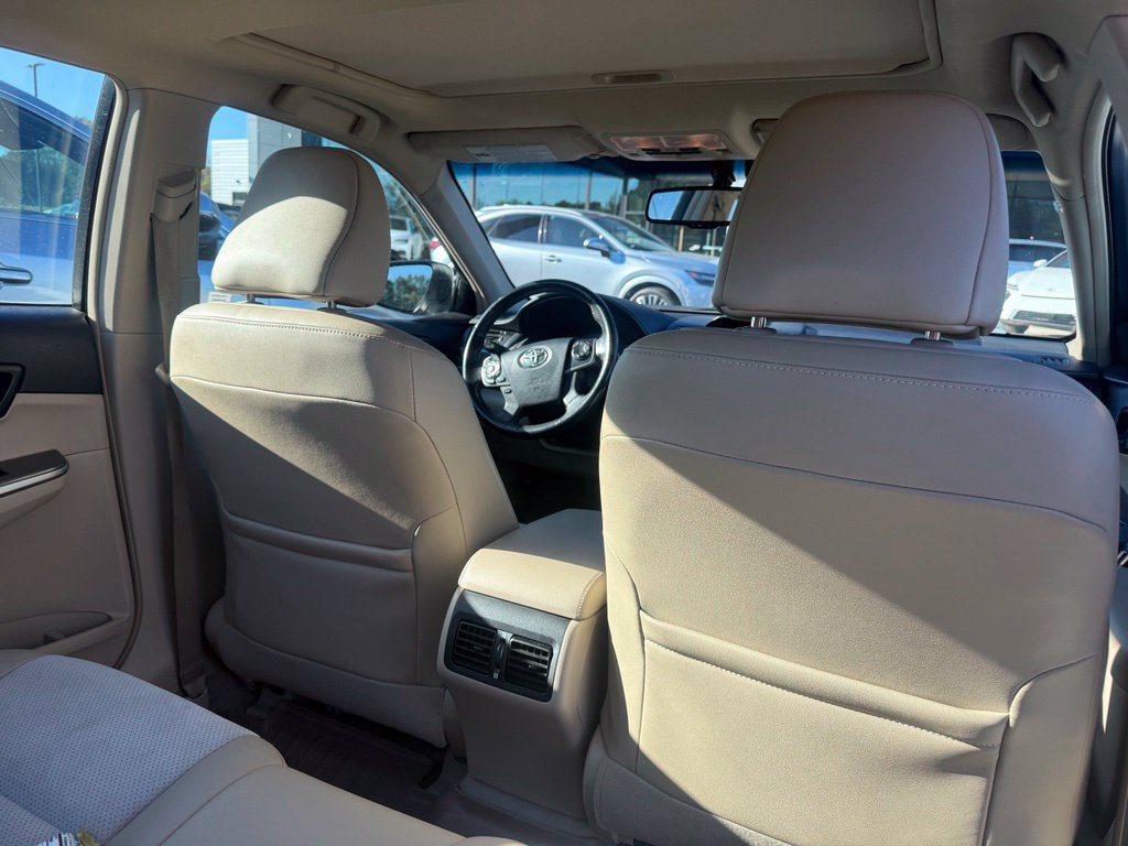 Used 2013 Toyota Camry XLE w/ Leather Pkg FWD image 17