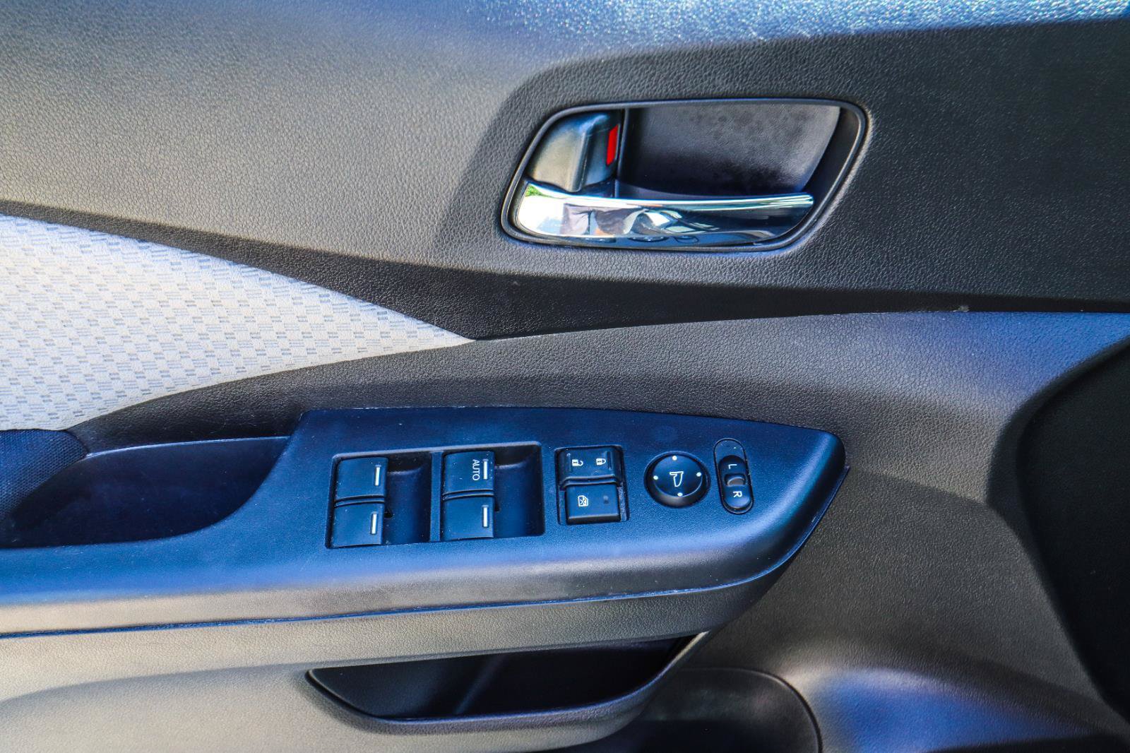 Used 2016 Honda CR-V EX image 34