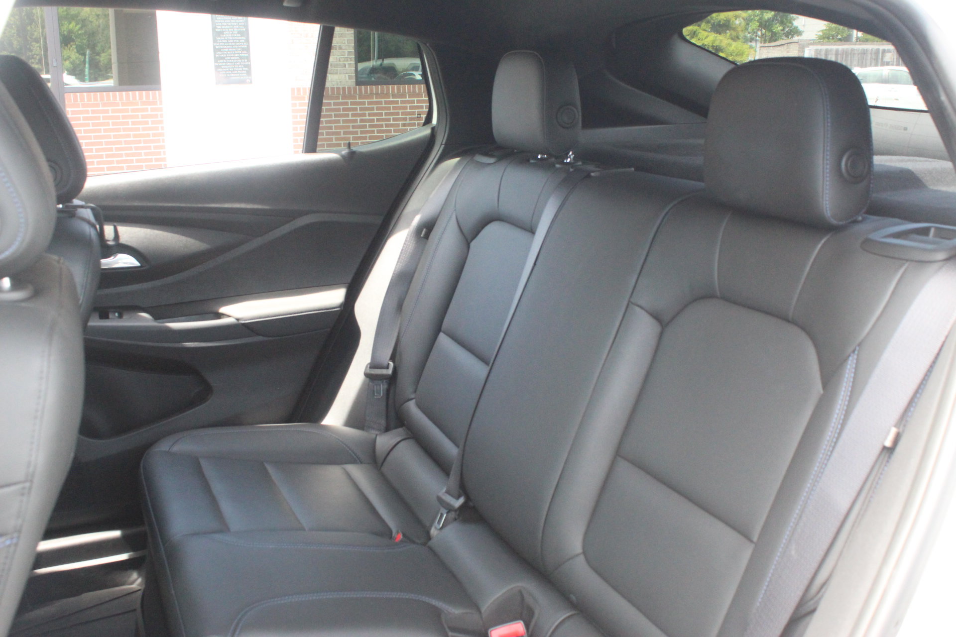 Used 2024 Buick Envista Sport Touring w/ Convenience I Package FWD image 27