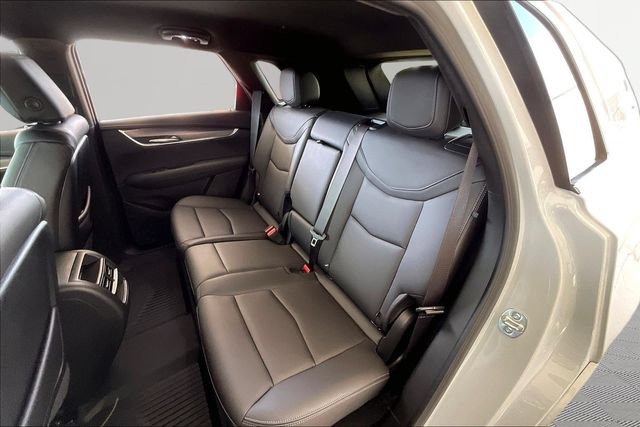Used 2025 Cadillac XT5 Luxury FWD image 16