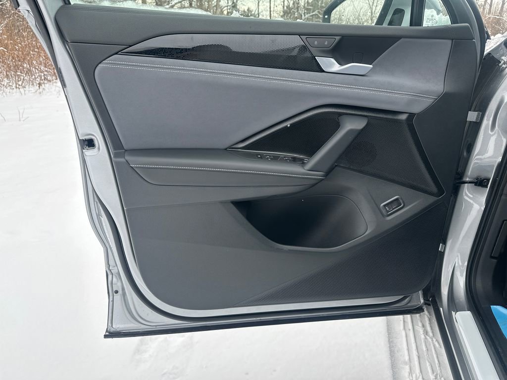 New 2026 Volkswagen Tiguan SE image 5