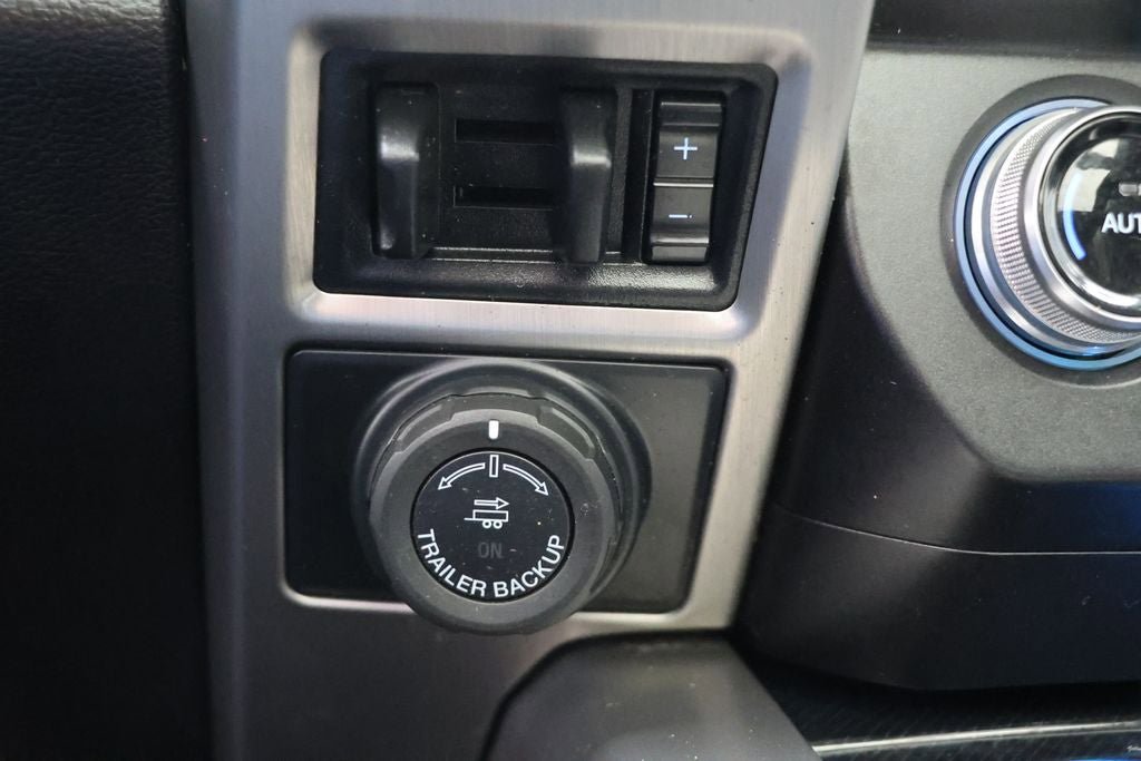 Used 2021 Ford F450 Platinum w/ FX4 Off-Road Package AWD/4WD image 35