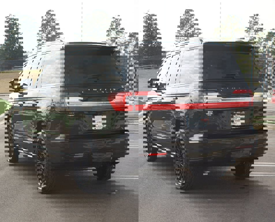 Used 2020 Lincoln Navigator Reserve w/ Equipment Group 208A Reserve image 14