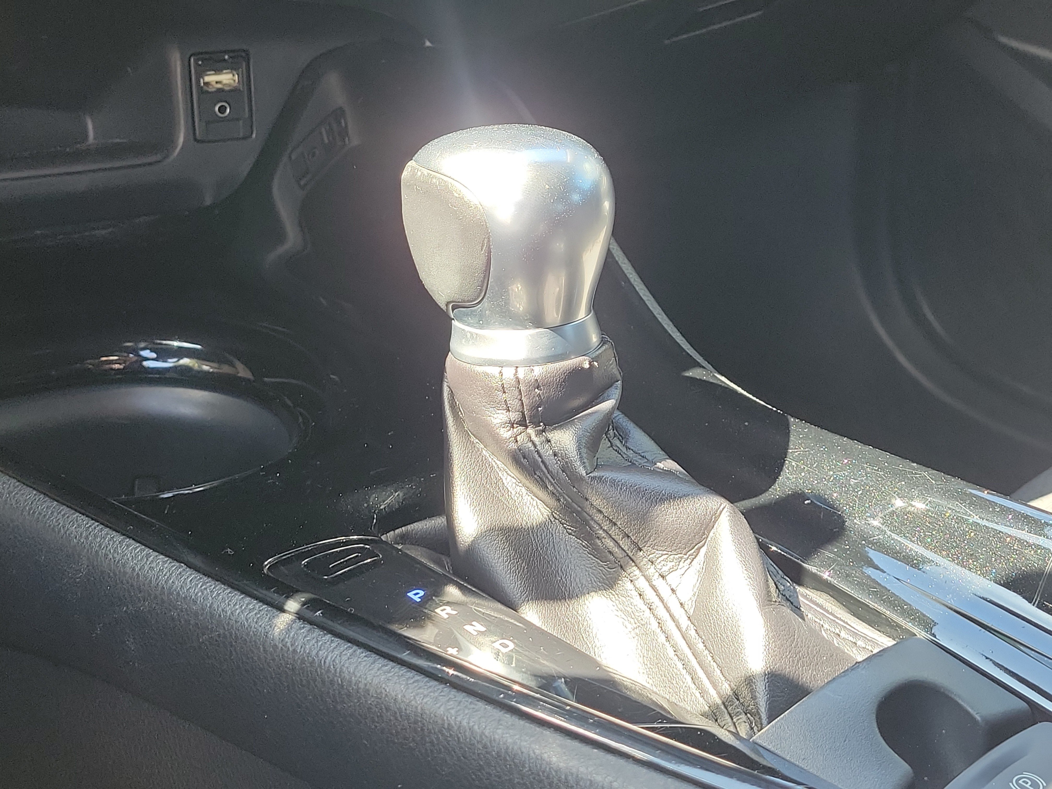 Used 2019 Toyota C-HR XLE FWD image 22