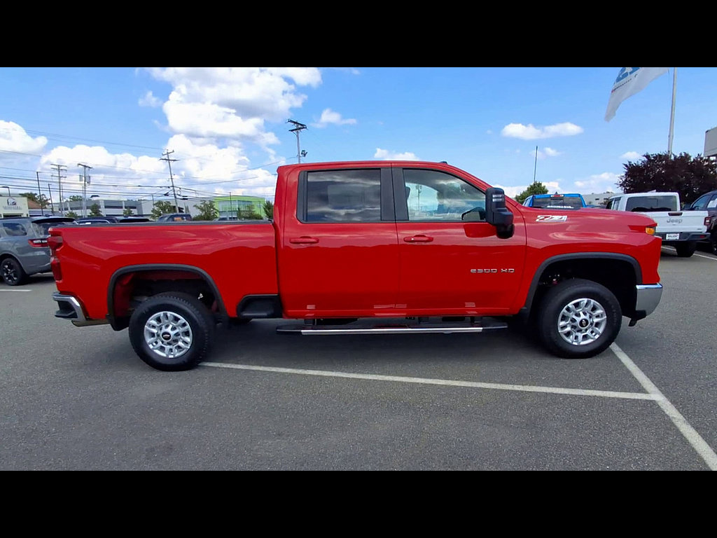 Used 2026 Chevrolet Silverado 2500 LT AWD/4WD image 9
