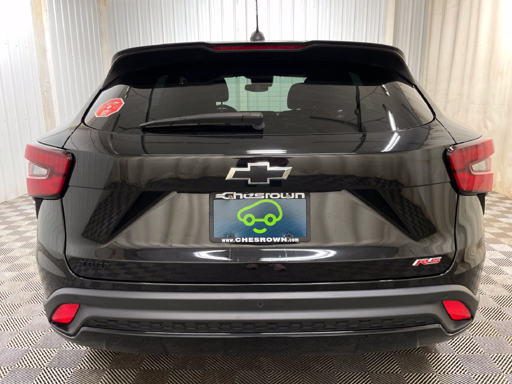 Used 2025 Chevrolet Trax RS w/ Driver Confidence Package FWD image 12