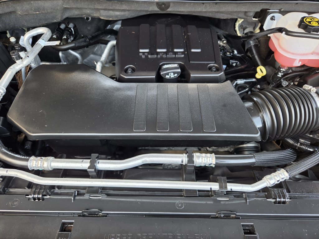 Used 2023 Chevrolet Silverado 1500 LT AWD/4WD image 24