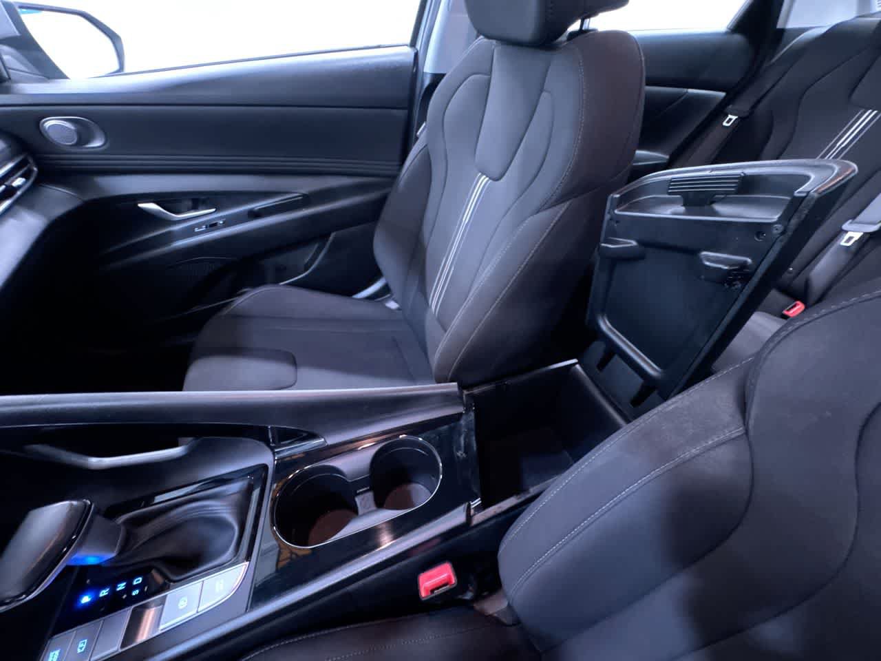 Used 2023 Hyundai Elantra SEL w/ Convenience Package FWD image 30
