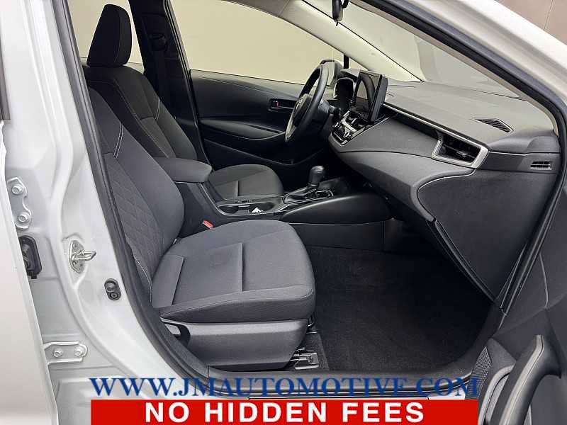 Used 2023 Toyota Corolla LE w/ LE Convenience Package FWD image 19