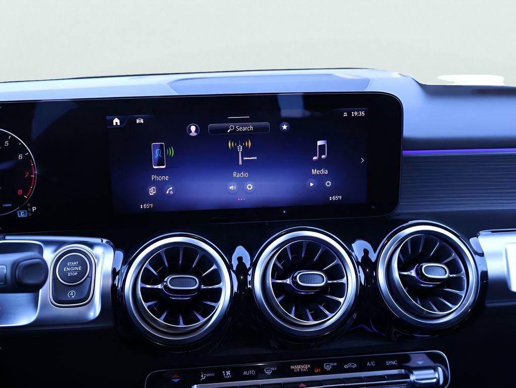 New 2026 Mercedes-Benz GLB 250 4MATIC image 23