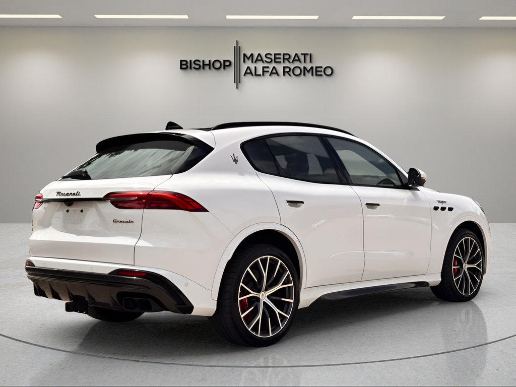 Used 2024 Maserati Grecale Trofeo AWD/4WD image 6