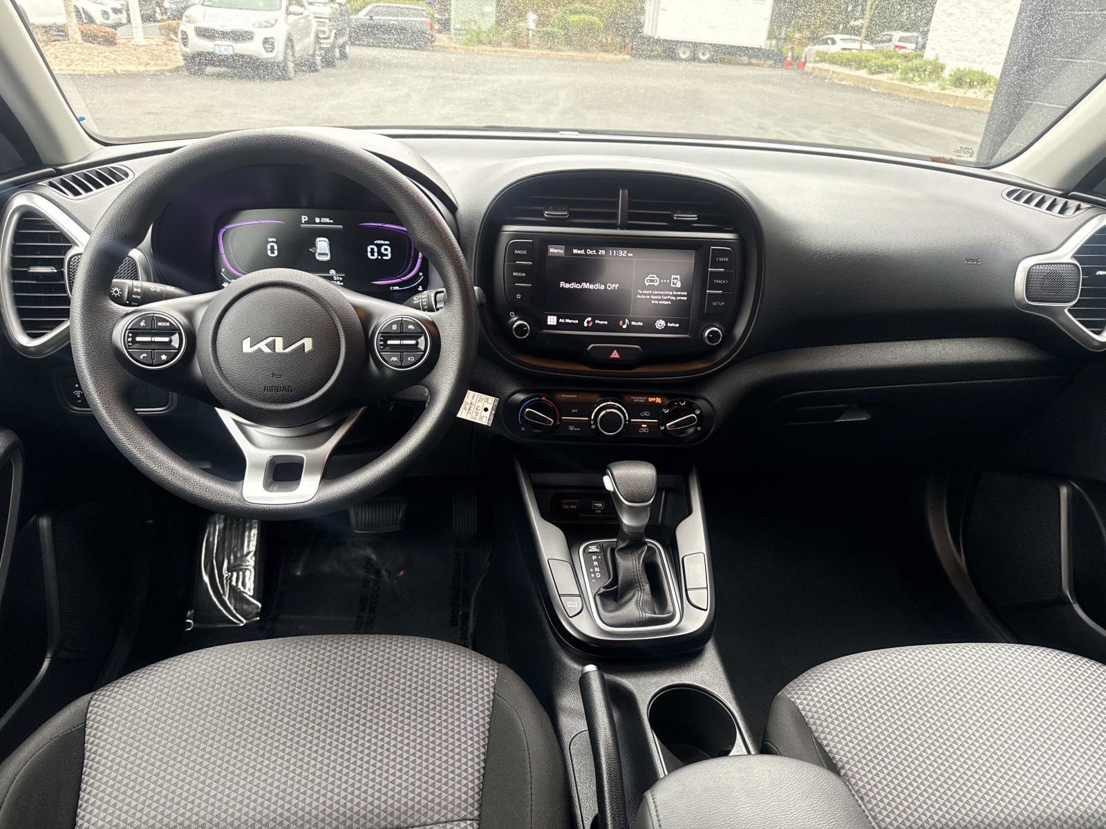 Used 2025 Kia Soul LX image 13