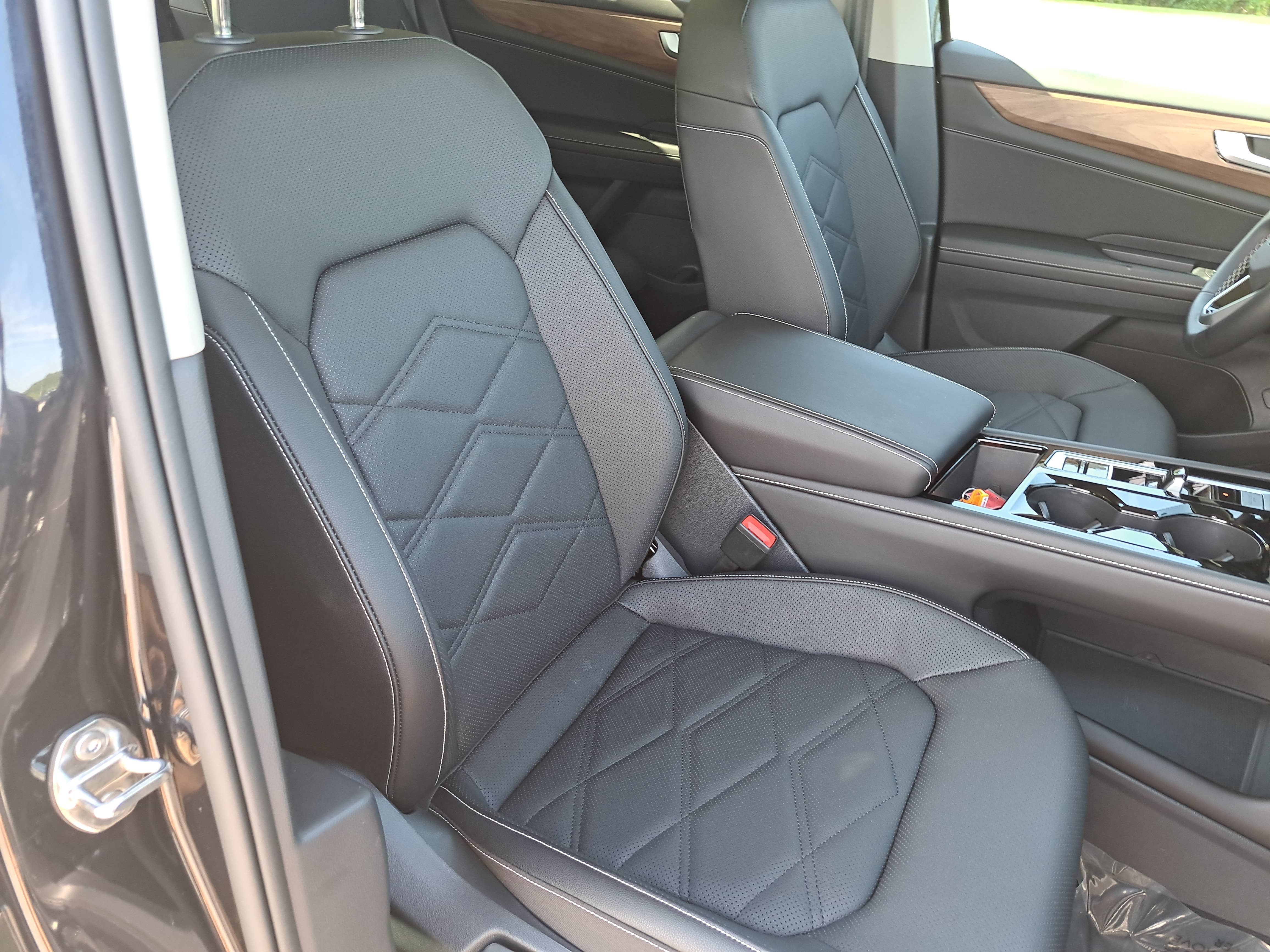 Certified 2026 Volkswagen Atlas SE w/ Panoramic Sunroof Package FWD image 10