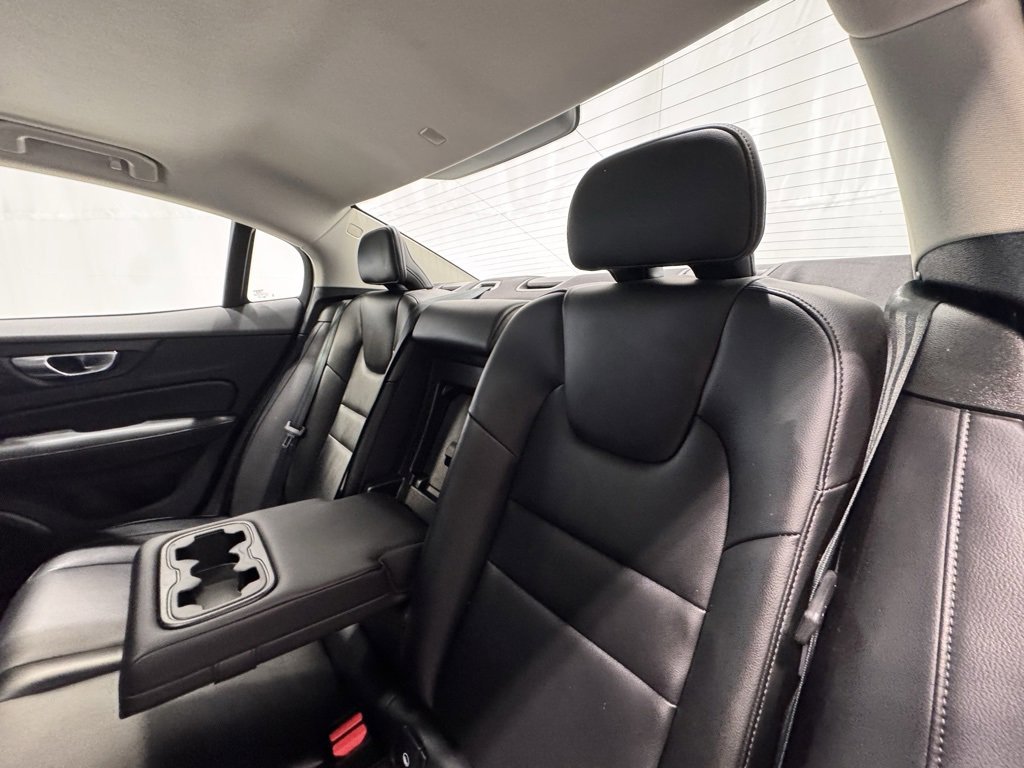 Used 2024 Volvo S60 B5 Core image 23