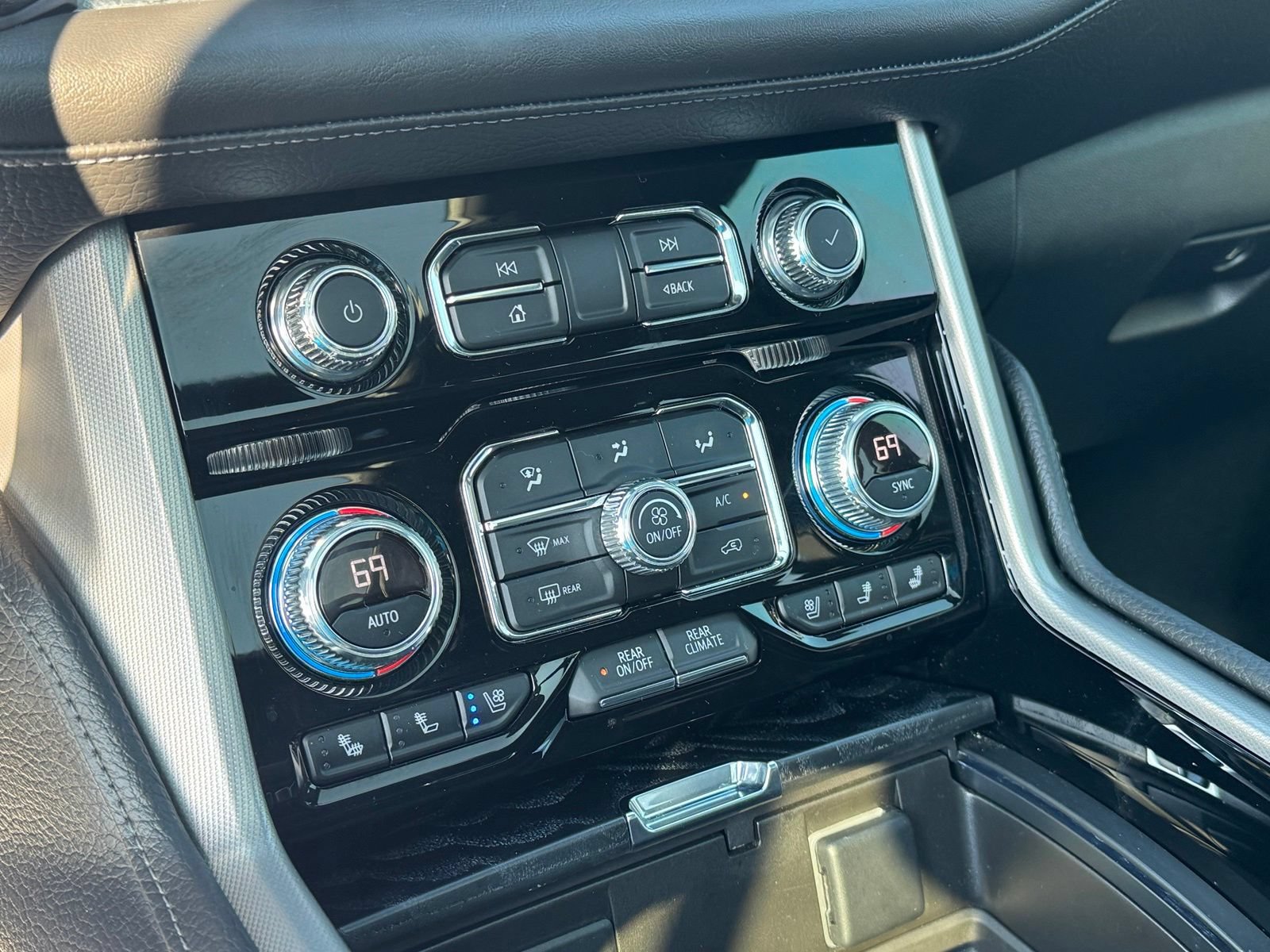 Used 2022 GMC Yukon Denali w/ Max Trailering Package AWD/4WD image 20
