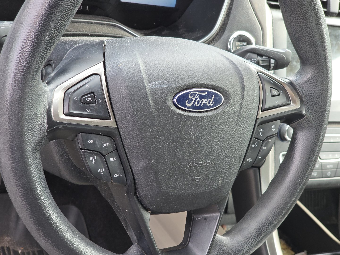Used 2017 Ford Fusion SE w/ Fusion SE Technology Package FWD image 20