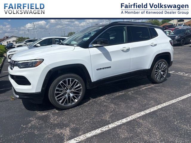 Used 2022 Jeep Compass Limited w/ Elite Group AWD/4WD image 1