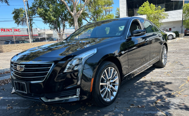 Used 2018 Cadillac CT6 Luxury AWD/4WD image 3