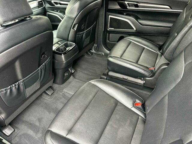 Used 2023 Kia Telluride S image 14