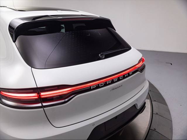 Used 2021 Porsche Macan AWD/4WD image 32