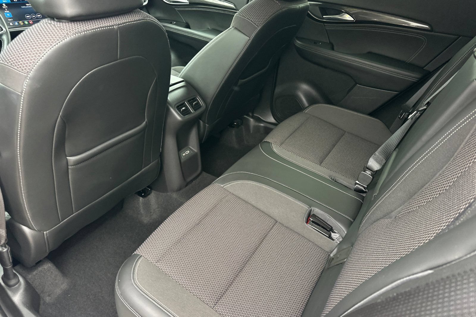 Used 2021 Buick Envision Preferred FWD image 11
