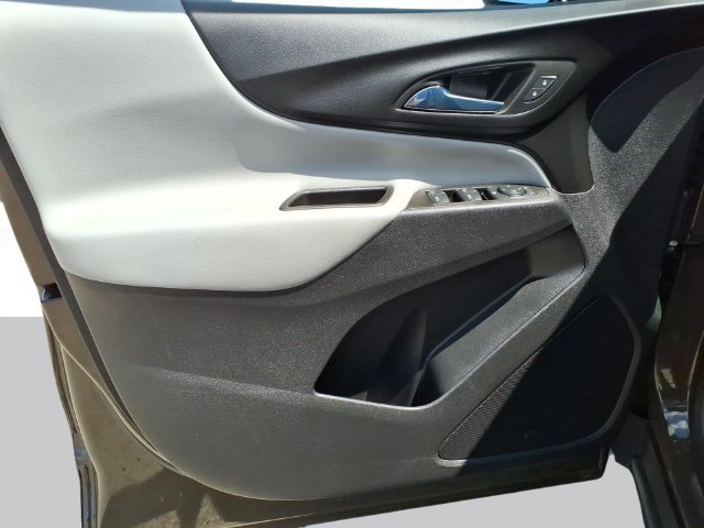 Used 2023 Chevrolet Equinox LT w/ LPO, Floor Liner Package FWD image 10