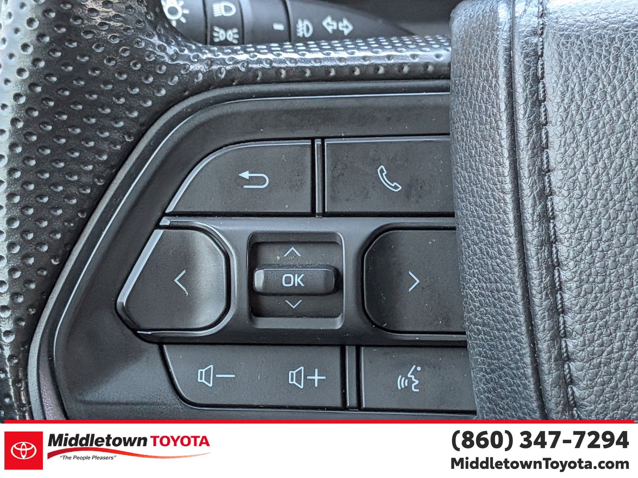 Certified 2024 Toyota Tacoma SR5 AWD/4WD image 19