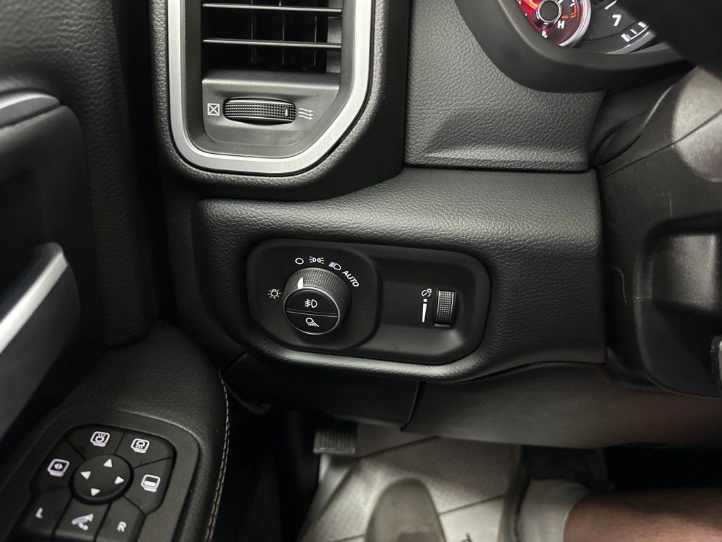 New 2026 RAM 2500 Big Horn AWD/4WD image 44