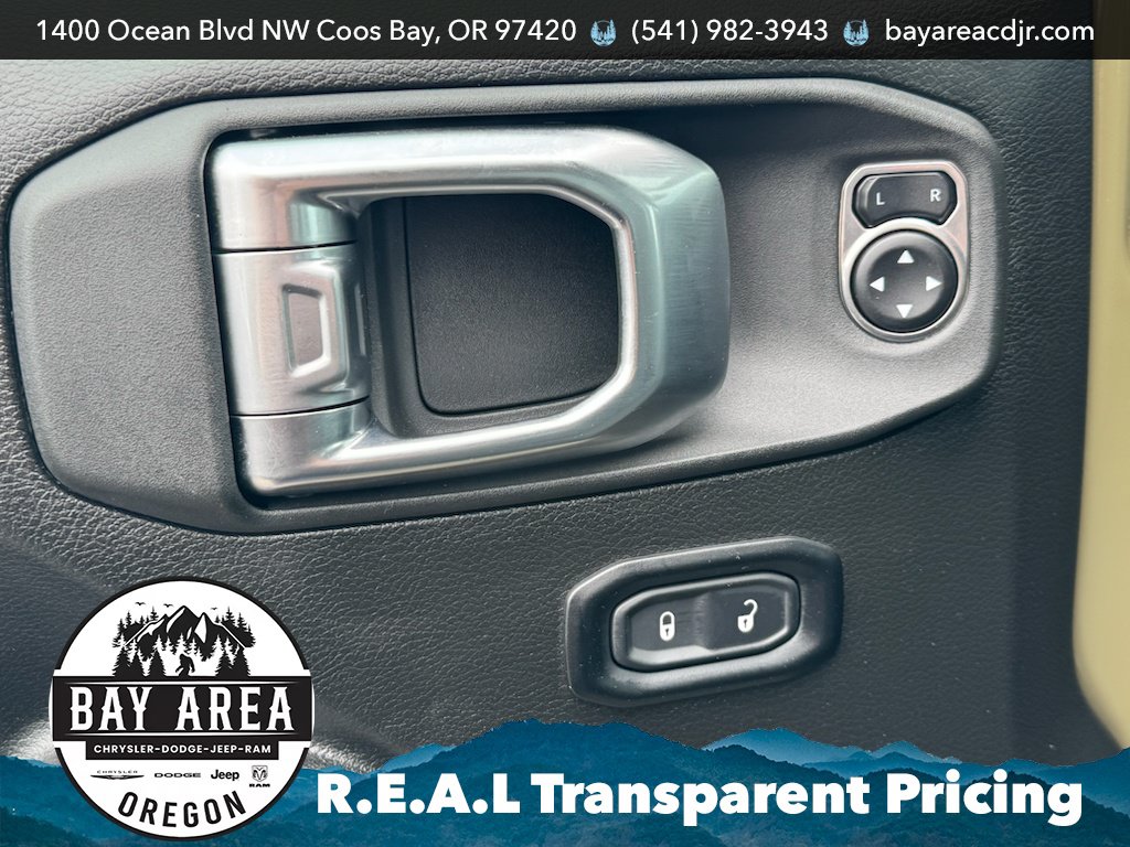 Used 2025 Jeep Wrangler Sport AWD/4WD image 11