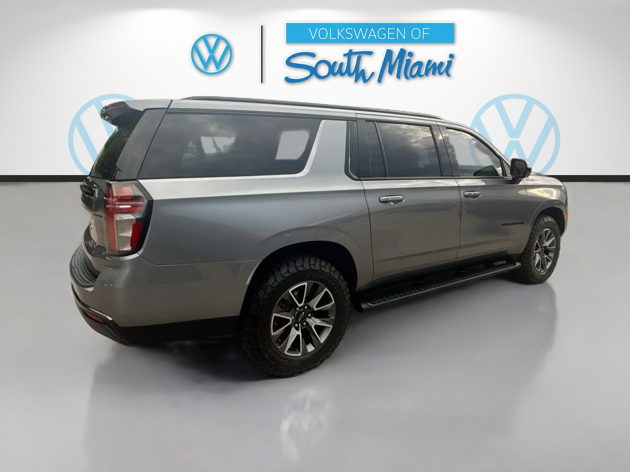 Used 2021 Chevrolet Suburban Z71 w/ Rear Media and Nav Package AWD/4WD image 7