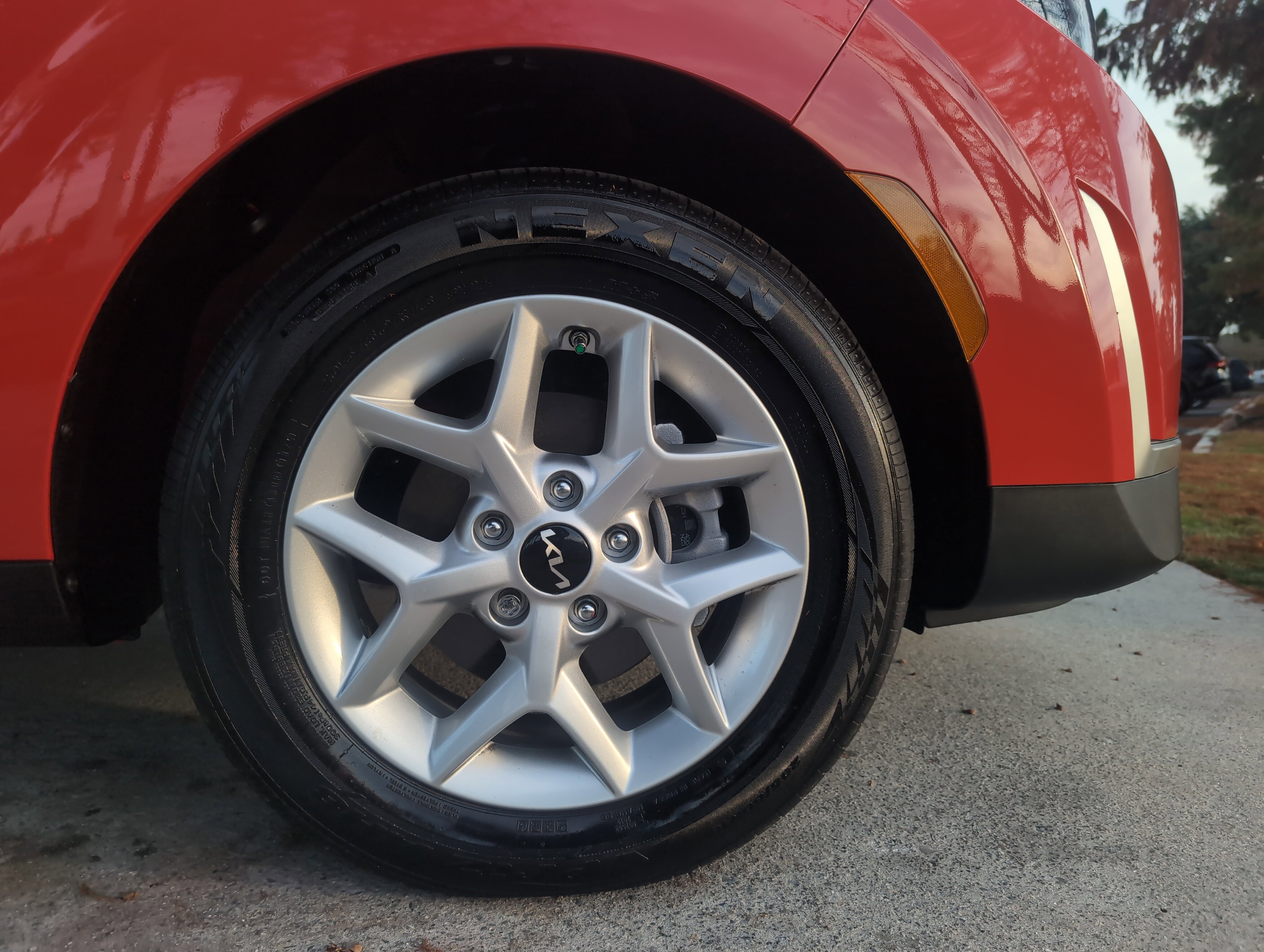 Used 2025 Kia Soul LX w/ LX Technology Package image 13