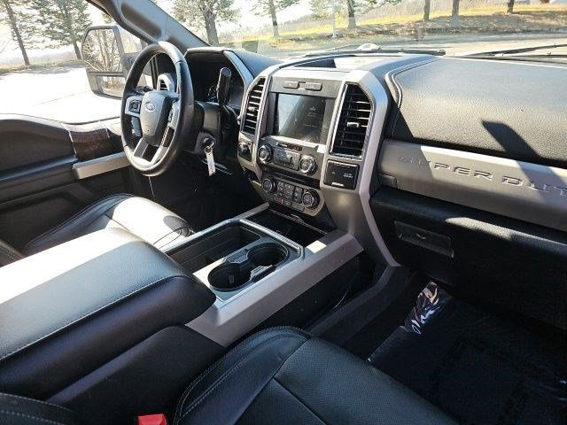 Used 2018 Ford F250 Lariat w/ Chrome Package AWD/4WD image 14