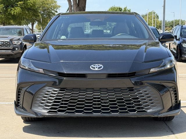 Used 2025 Toyota Camry SE FWD image 8