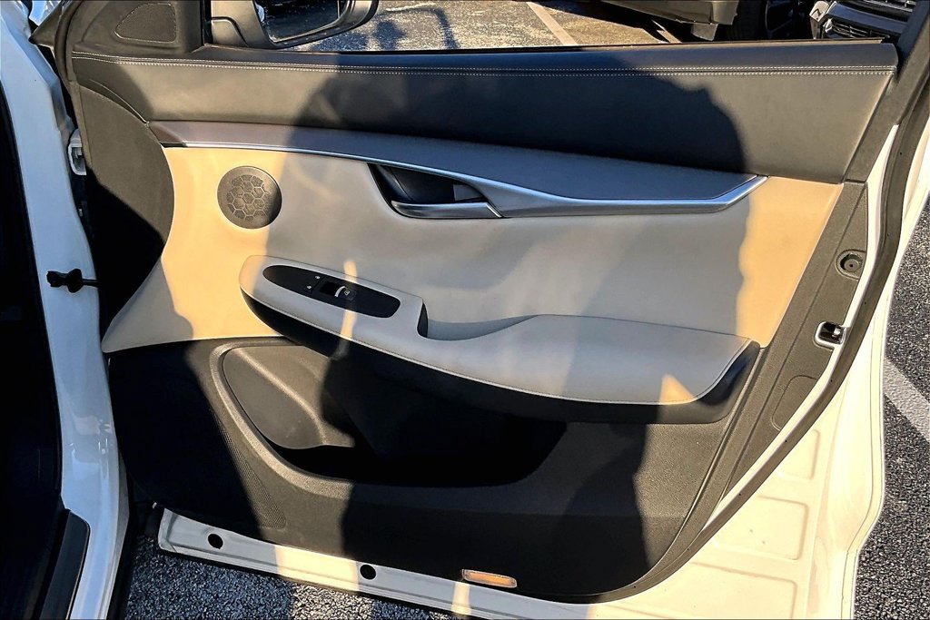 Certified 2022 INFINITI QX50 Luxe FWD image 23