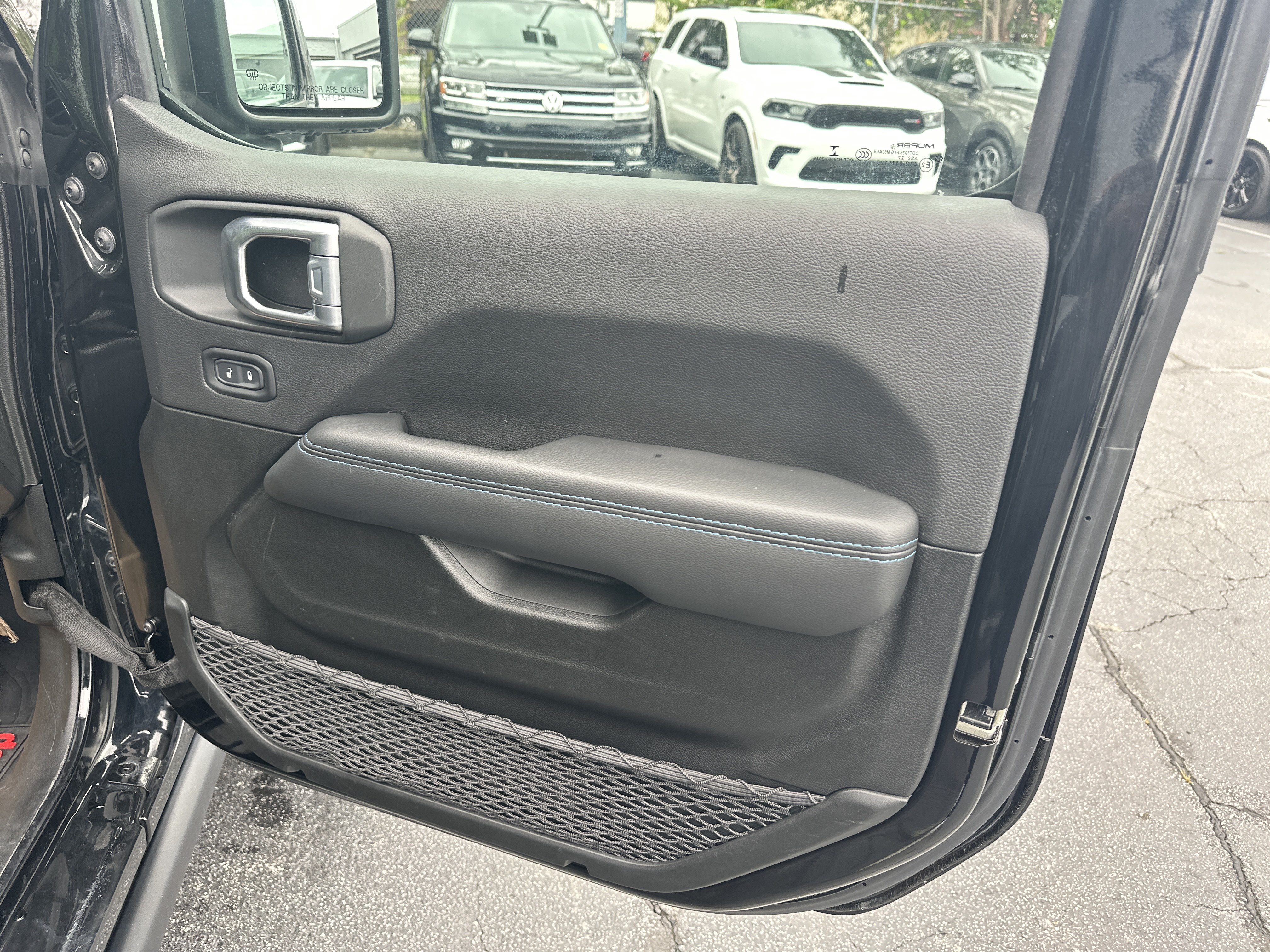 Used 2022 Jeep Wrangler Unlimited Rubicon 4xe AWD/4WD image 18