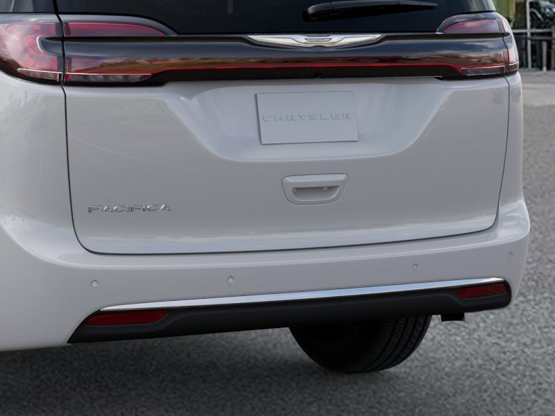 New 2026 Chrysler Pacifica Select image 13